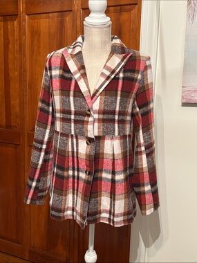 Plaid Button-Front soft flannel Jacket in Red and Brown